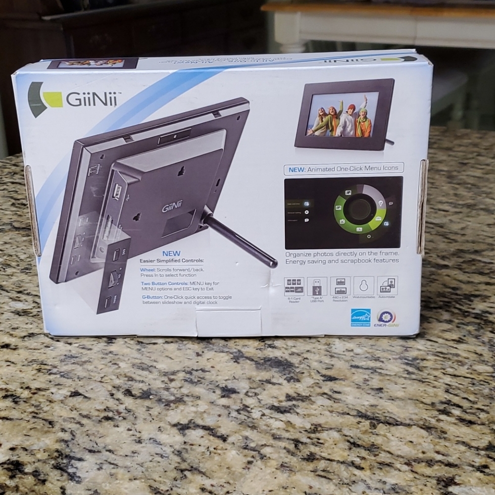 Digital Photo Frame - Picture 2 of 5